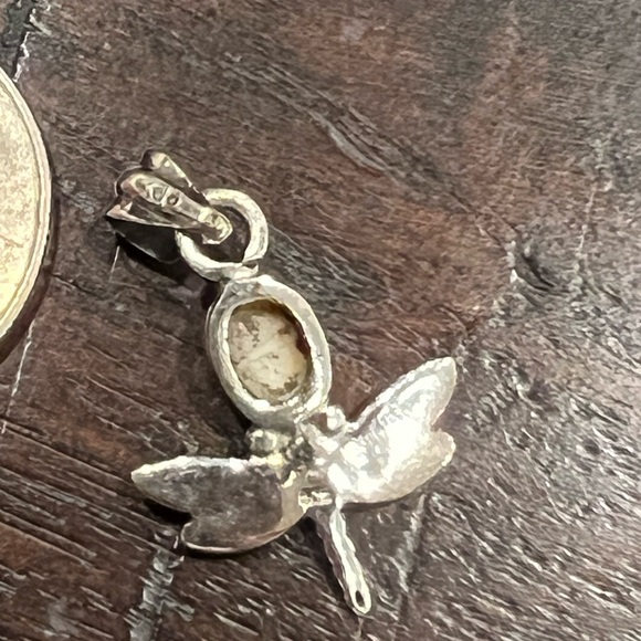 Sterling .925 Dragonfly & Pearl Pendant - Picture 6 of 6